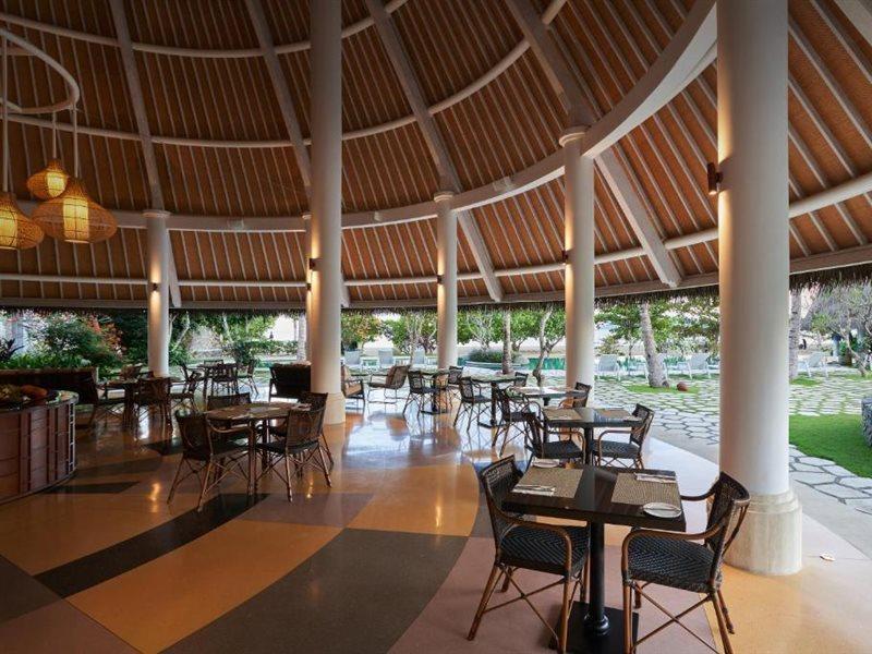 Sudamala Resort, Komodo, Labuan Bajo Eksteriør bilde The restaurant at the resort